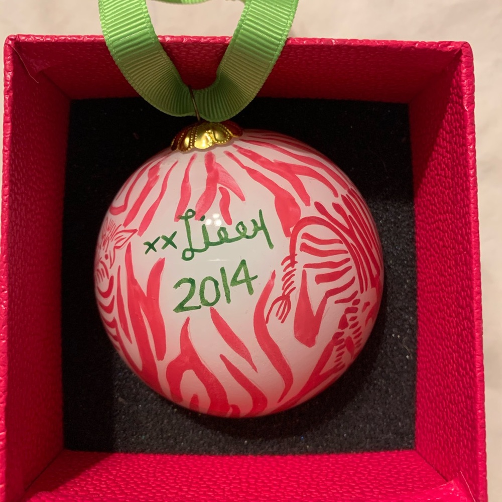 2014 LILY ORNAMENT